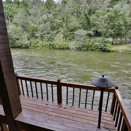 Heaven On The Toccoa Where You Will Enjoy The Sites And Sounds Of The Toccoa River Mineral Bluff エクステリア 写真