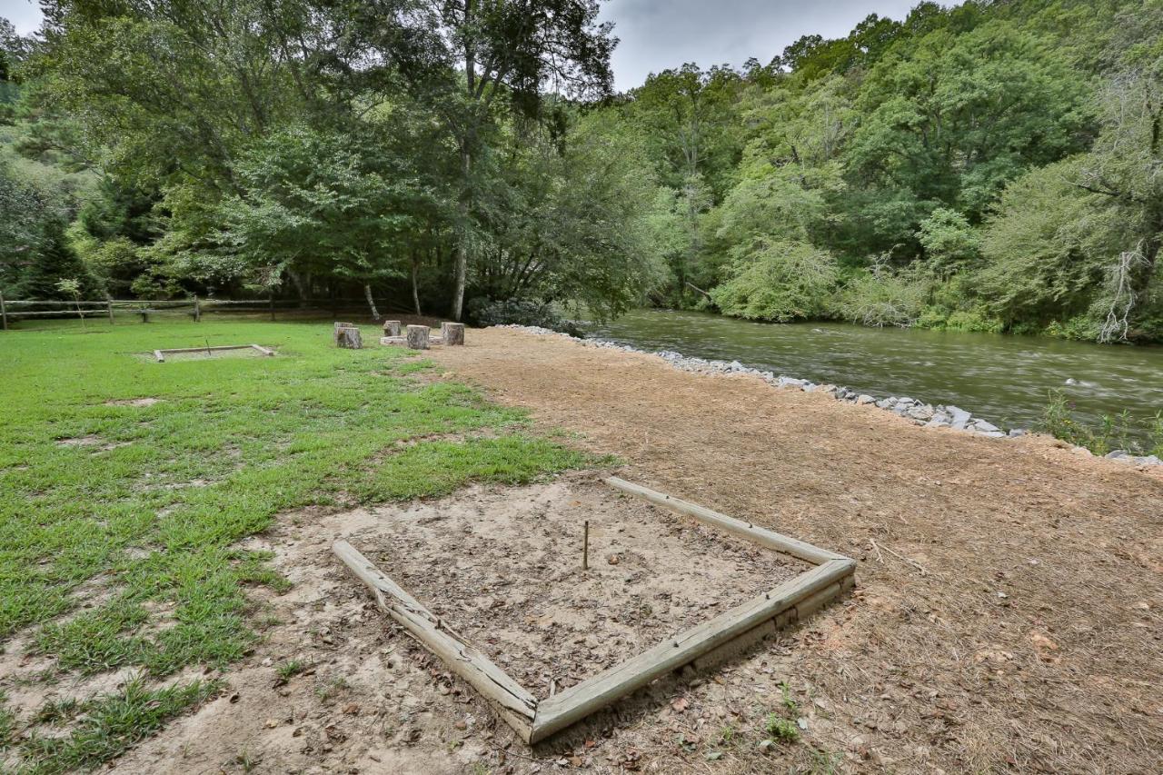 Heaven On The Toccoa Where You Will Enjoy The Sites And Sounds Of The Toccoa River Mineral Bluff エクステリア 写真