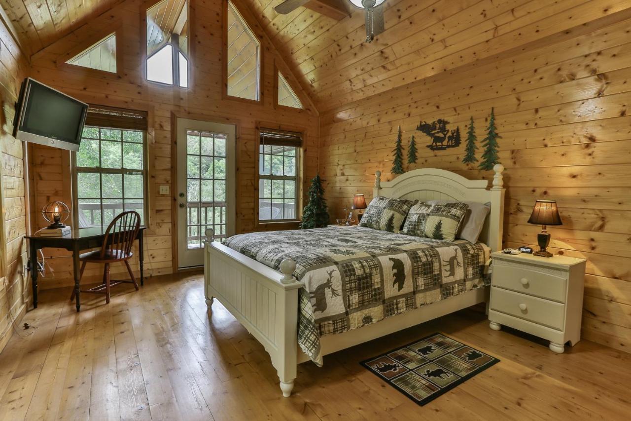 Heaven On The Toccoa Where You Will Enjoy The Sites And Sounds Of The Toccoa River Mineral Bluff エクステリア 写真