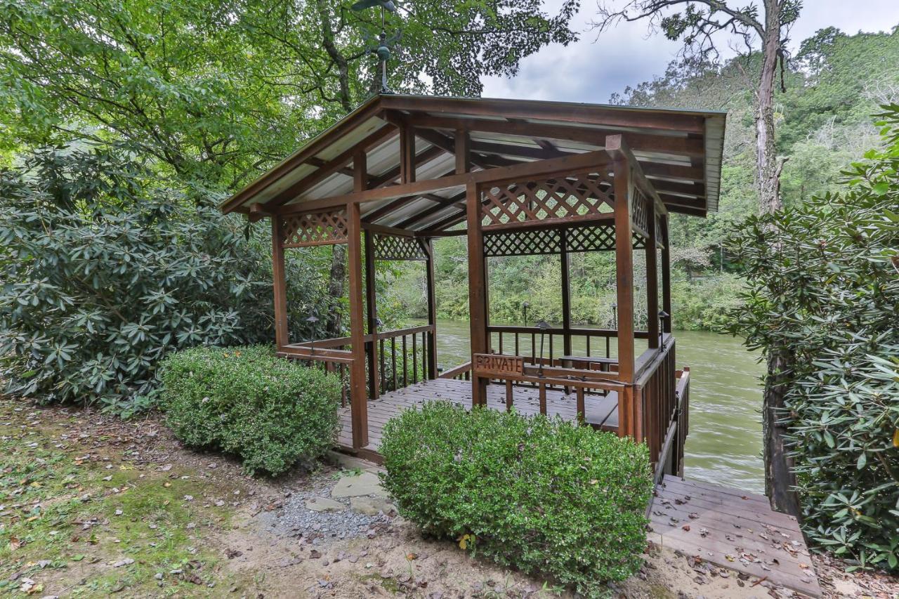 Heaven On The Toccoa Where You Will Enjoy The Sites And Sounds Of The Toccoa River Mineral Bluff エクステリア 写真