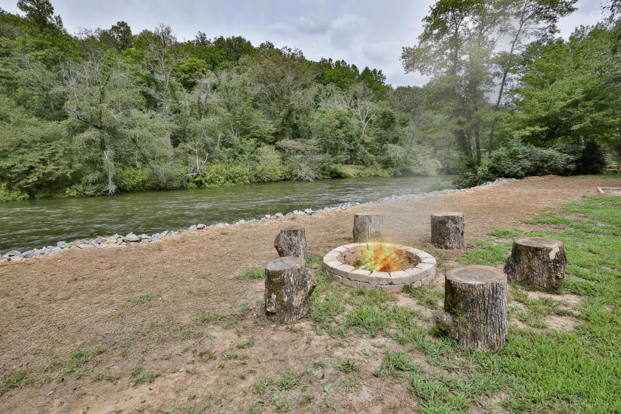 Heaven On The Toccoa Where You Will Enjoy The Sites And Sounds Of The Toccoa River Mineral Bluff エクステリア 写真